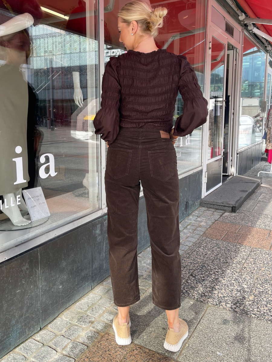 Caitlina samettihousut 19W Fine Cord, Ruskea