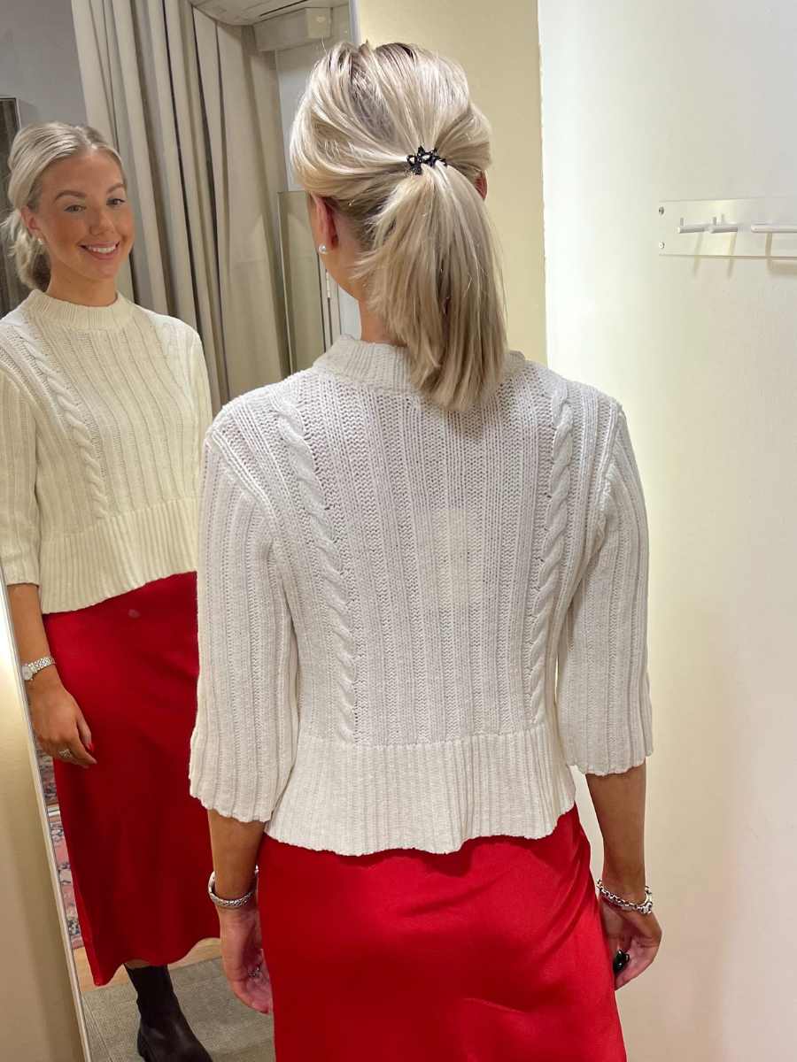 Menaka neulepusero, valkoinen