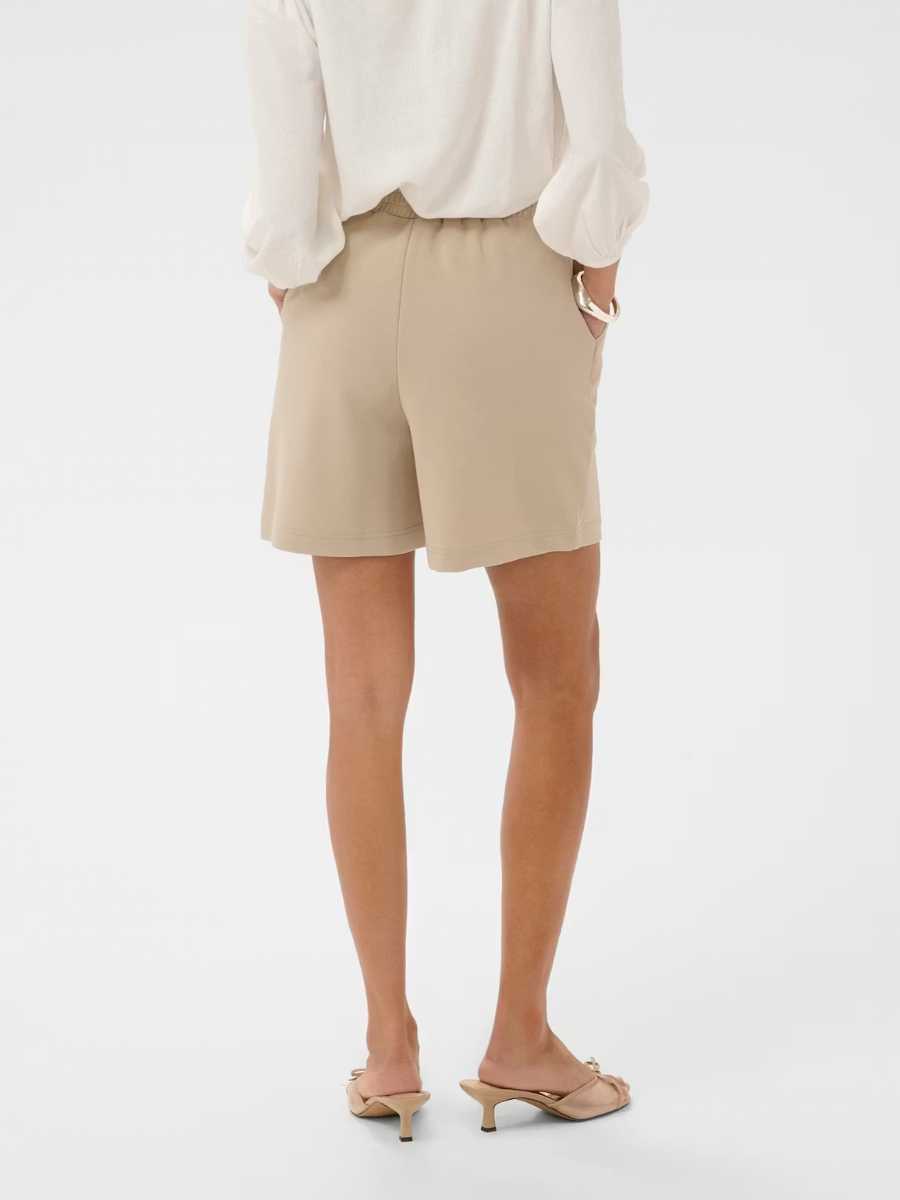 Kaffe Phoebe shortsit, eri värejä