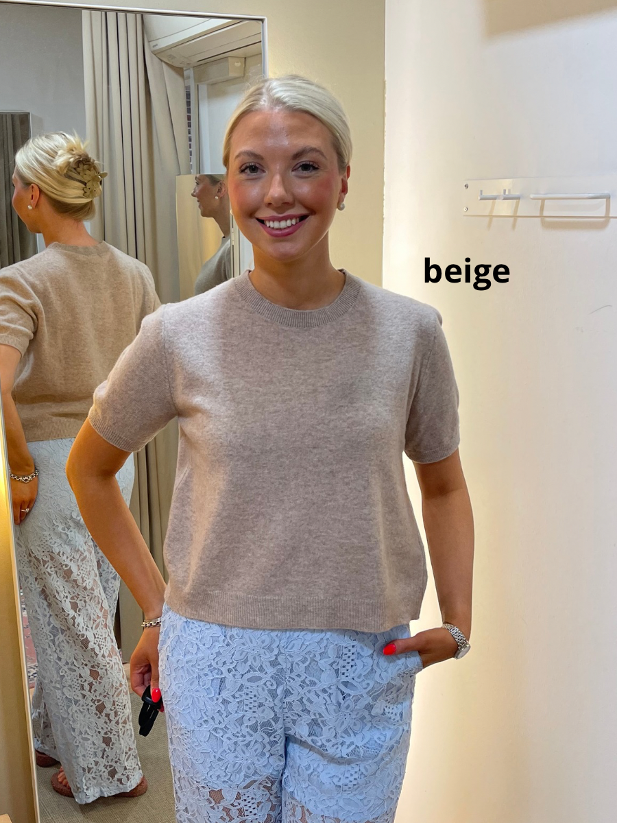 Merinovillaneule, eri värejä