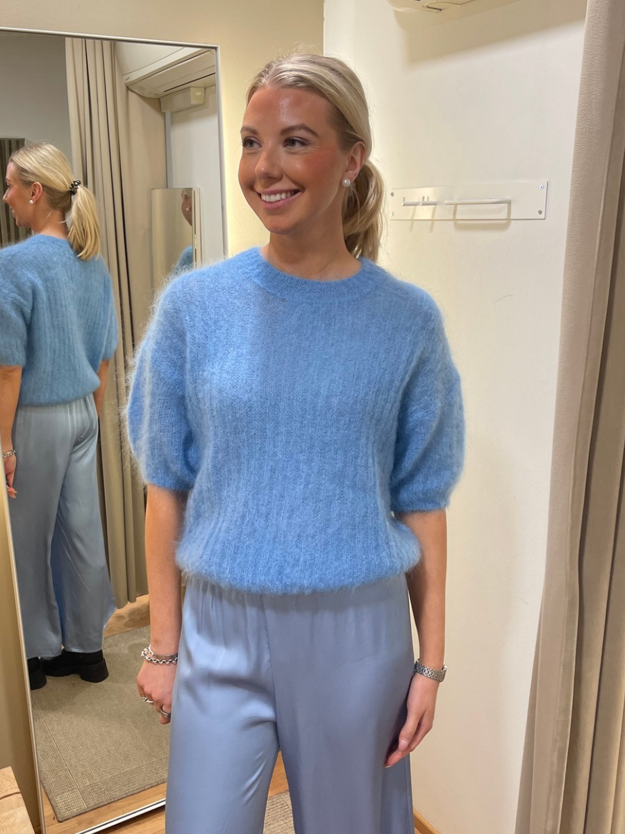 Sointu mohairneule, roosa, valkoinen ja taivaansininen