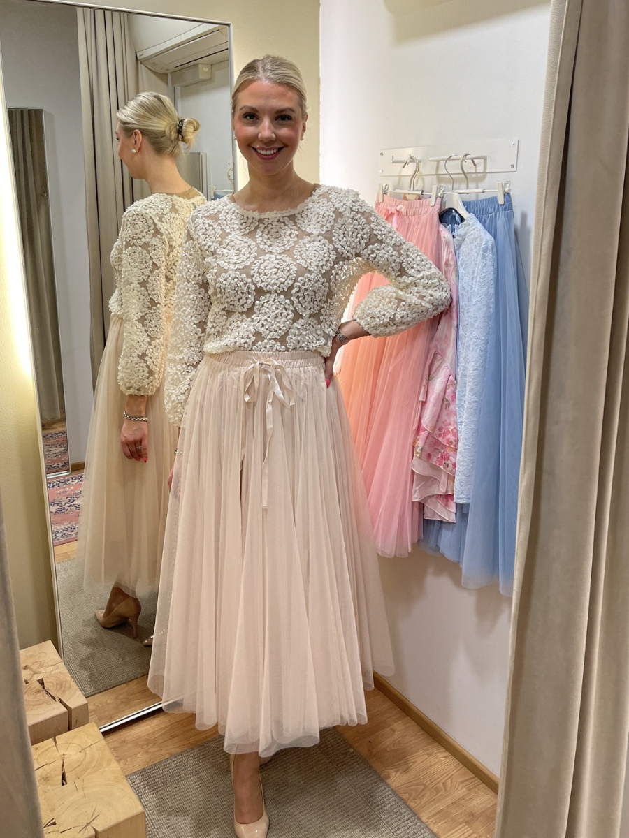 Tyllihame Taupe, vaaleanpunainen, vanha roosa, tummansininen, oliivinvihreä, vaaleansininen, nude ja musta