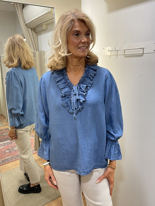 Iiris denimpaita blue wash, röyhelöllä