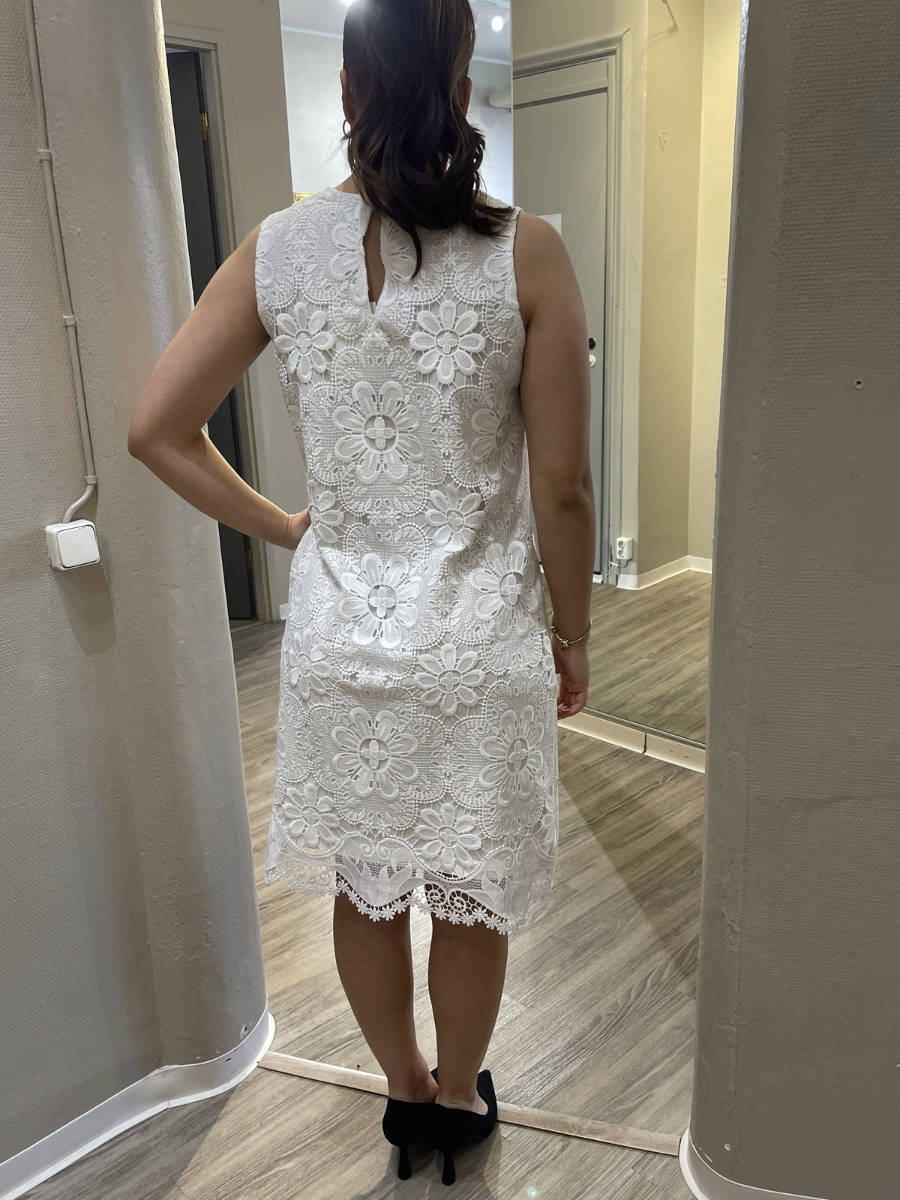 Ana Alcazar mekko 041718-3787 valkoinen