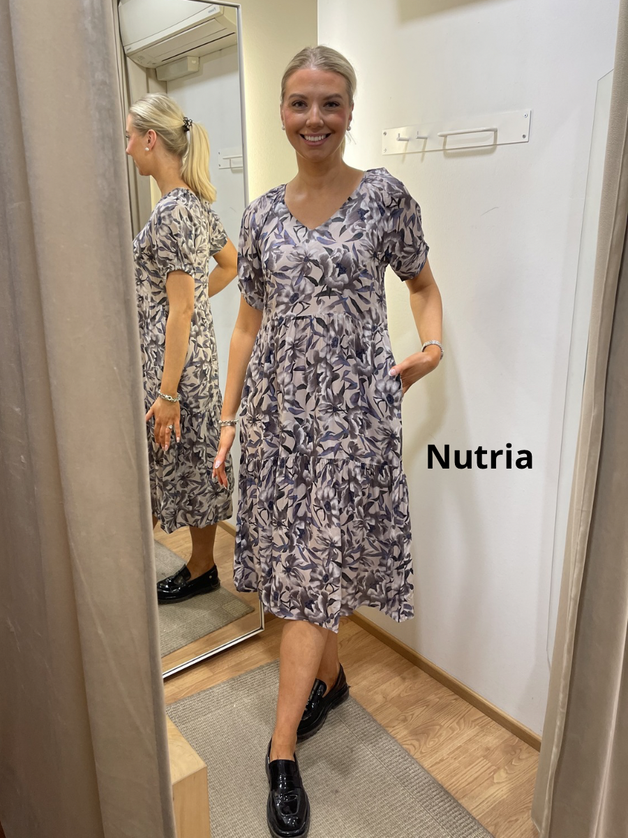 Lasessor Samsa mekko, eri värejä