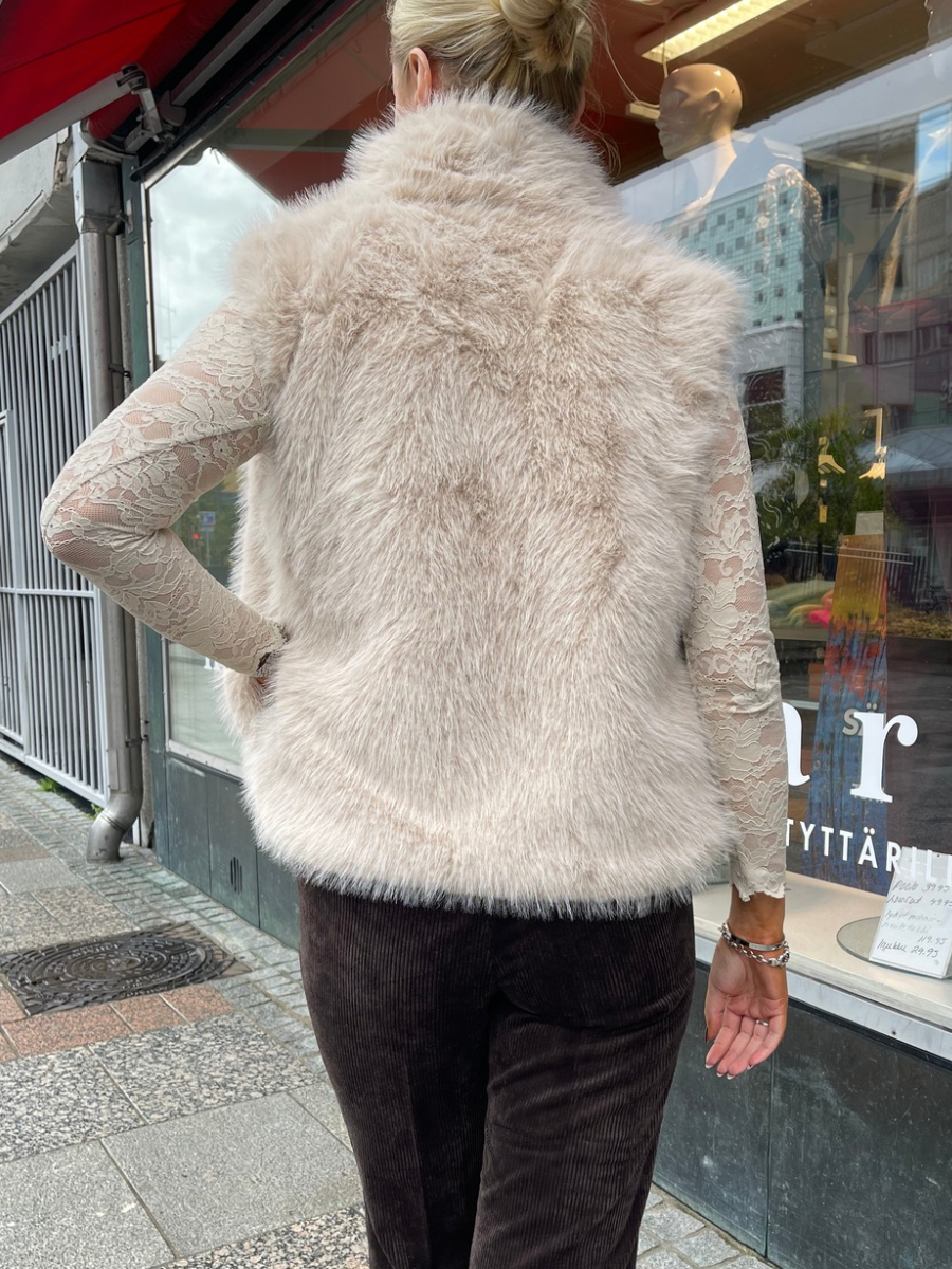Karvaliivi vetoketjulla, beige