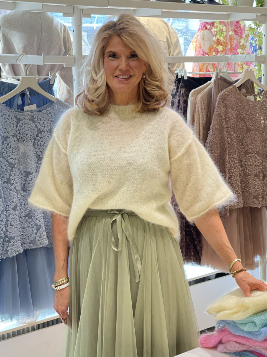 Huntu mohairneule, eri värejä