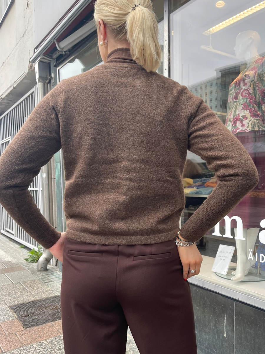 Niel neuletakki, eri värejä