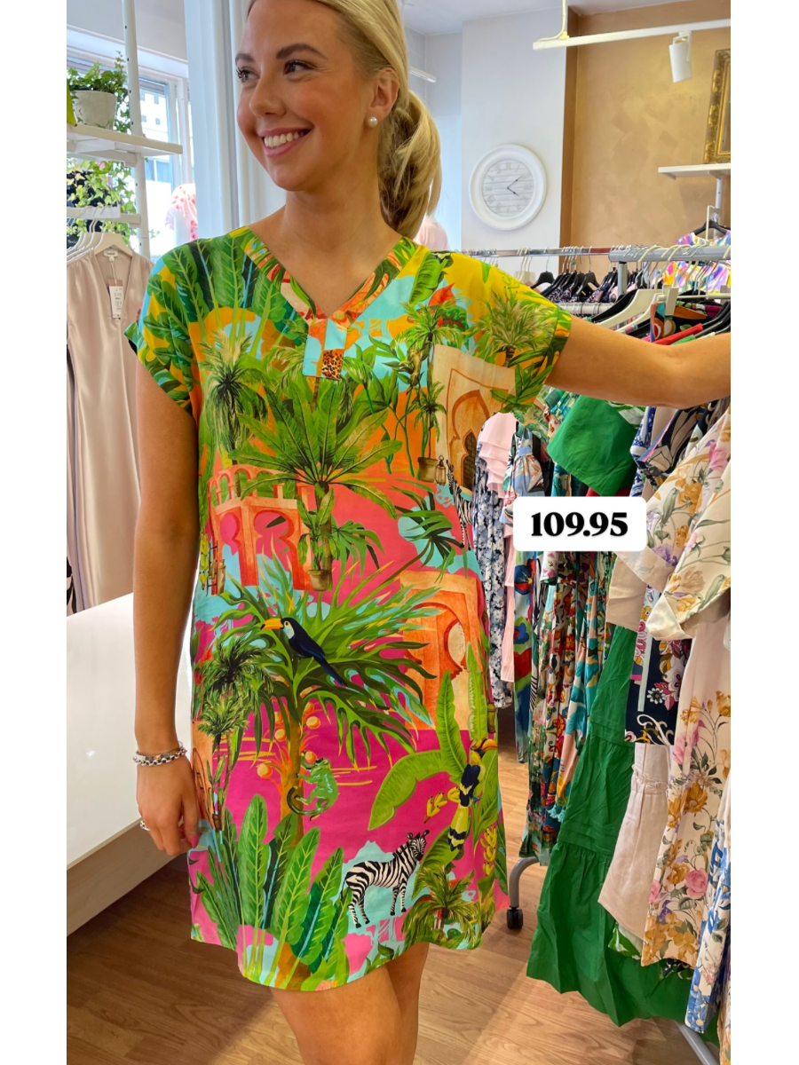 Orientique x Escape Lani, viskoosimekko