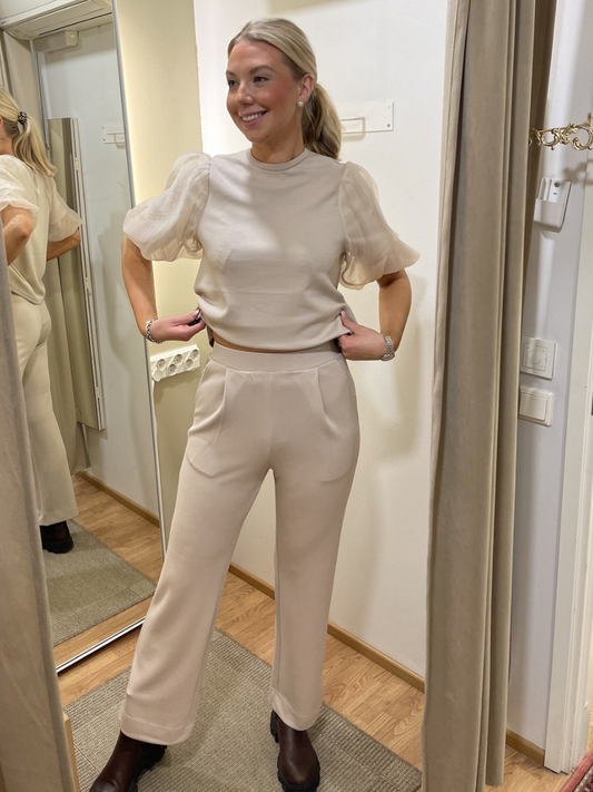 Soaked Marigold Puff housut, white pepper