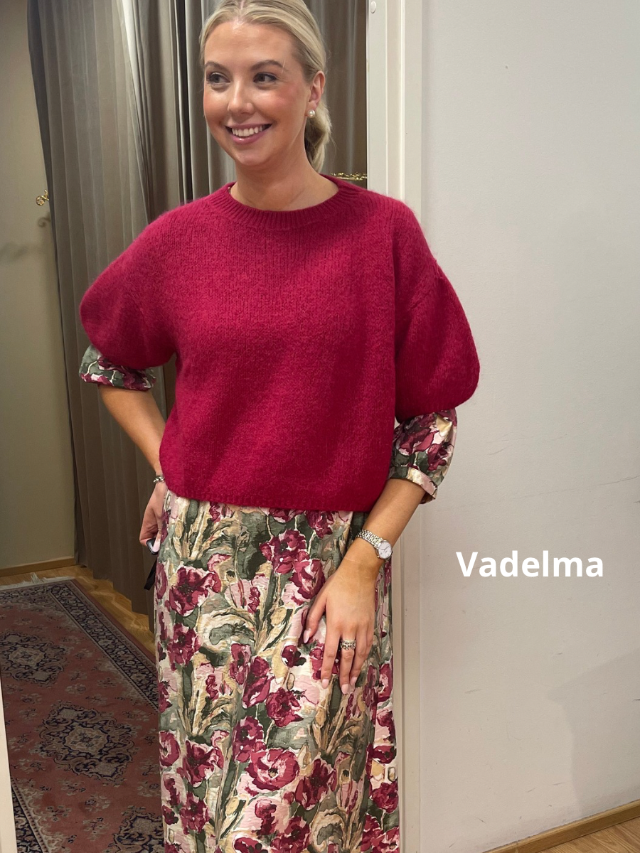 Bella neulepusero, eri värejä