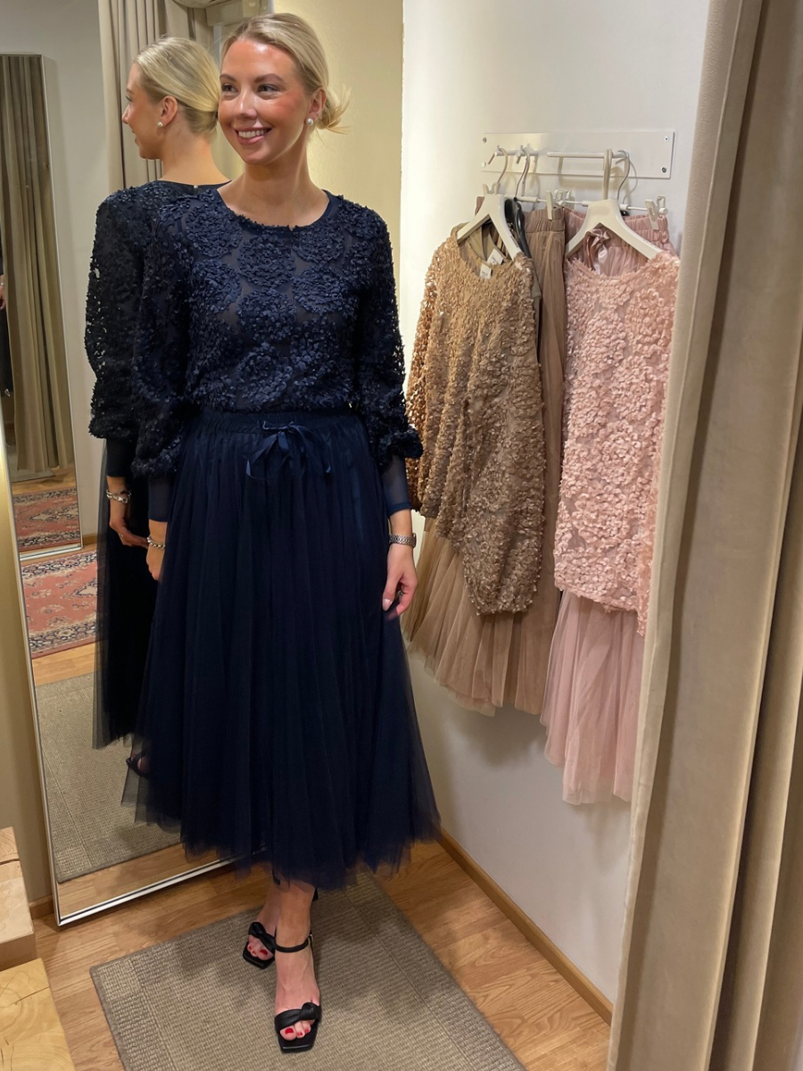 Tyllihame Taupe, vaaleanpunainen, vanha roosa, tummansininen, oliivinvihreä, vaaleansininen, nude ja musta