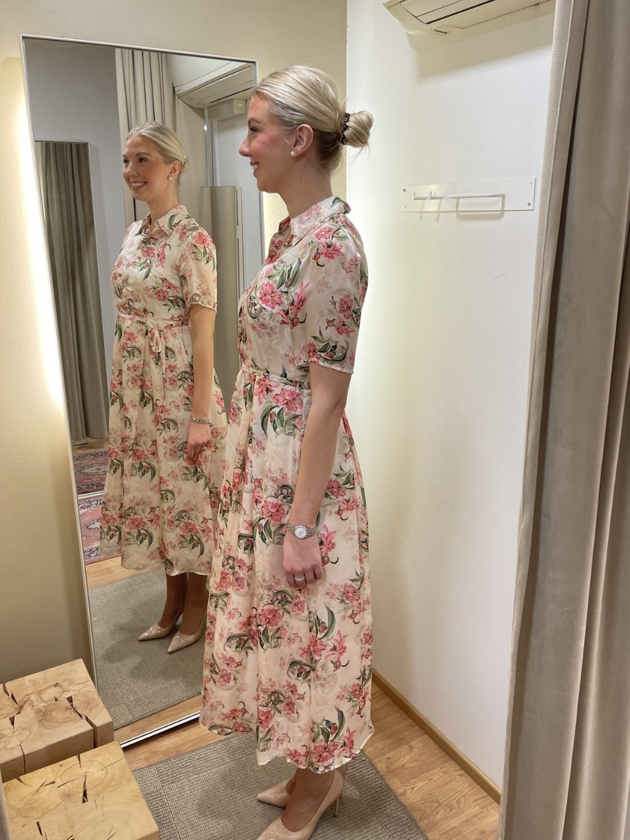 Eleria Cortes juhlamekko, kukkakuosinen sifonki 126613