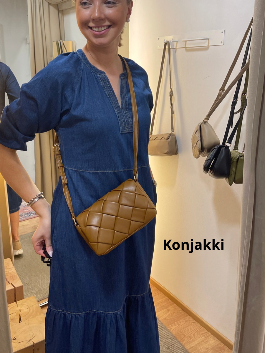 Alma laukku, eri värejä