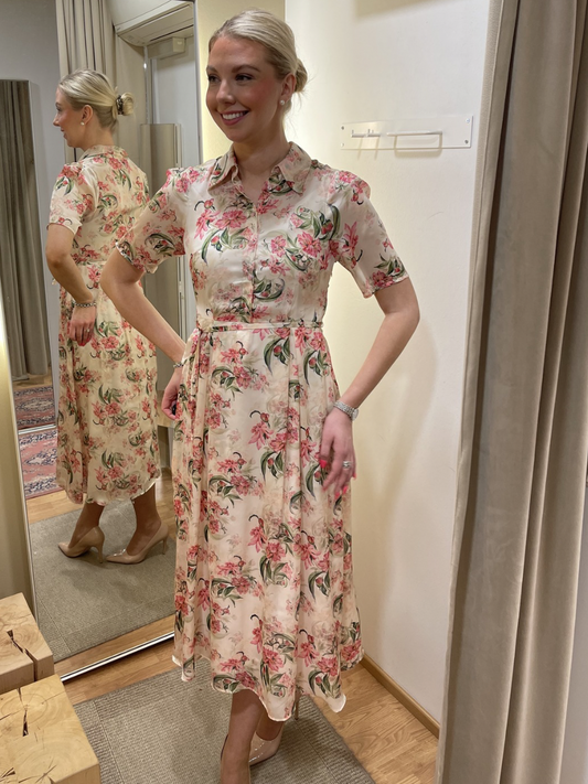 Eleria Cortes juhlamekko, kukkakuosinen sifonki 126613