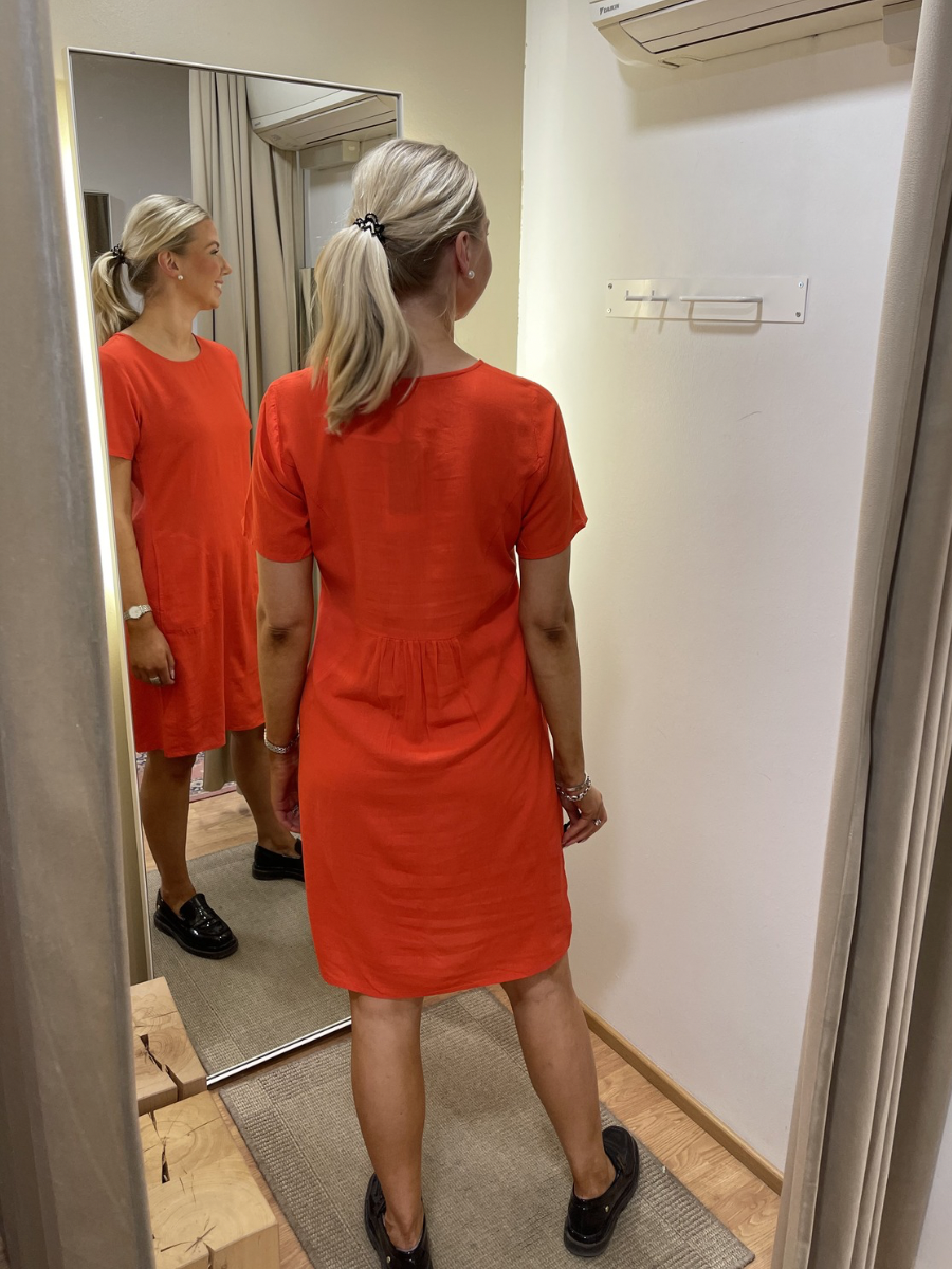 Kaffe Milia pellavasekoitemekko, Pinkki ja oranssinpunainen