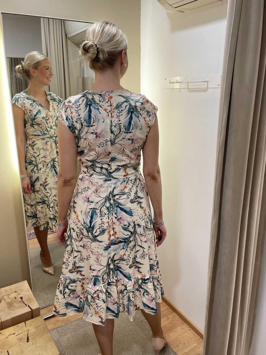 Eleria Cortes juhlamekko, kuvioitu 126637