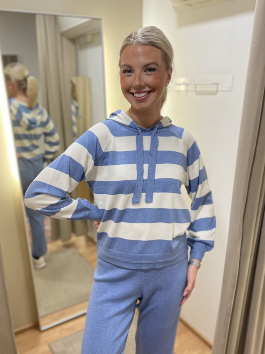 Jensen lounge neulehuppari, Raita