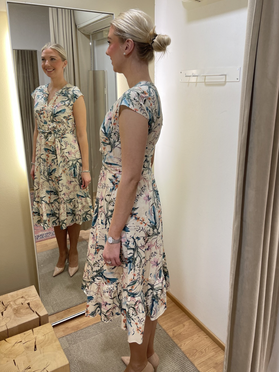 Eleria Cortes juhlamekko, kuvioitu 126637