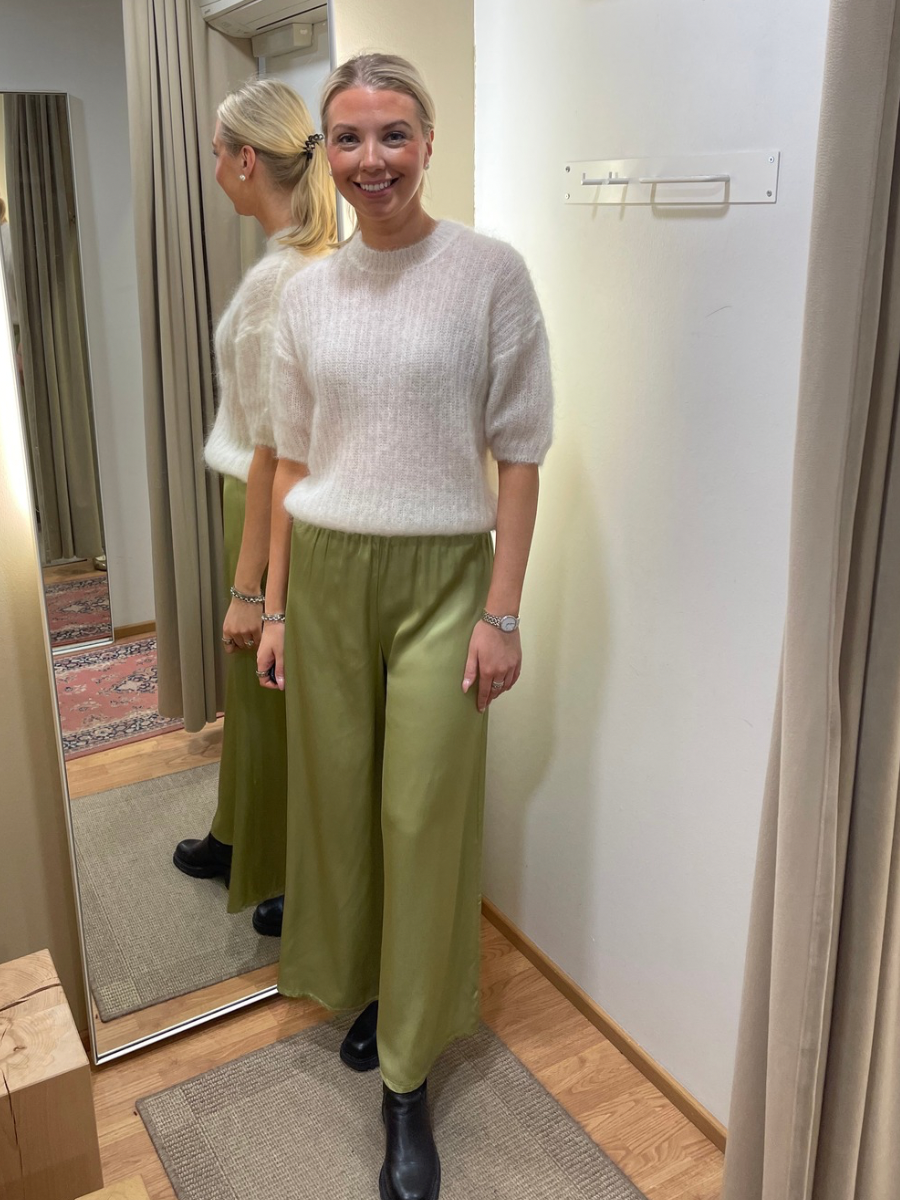 Silva satiinihousut, eri värejä