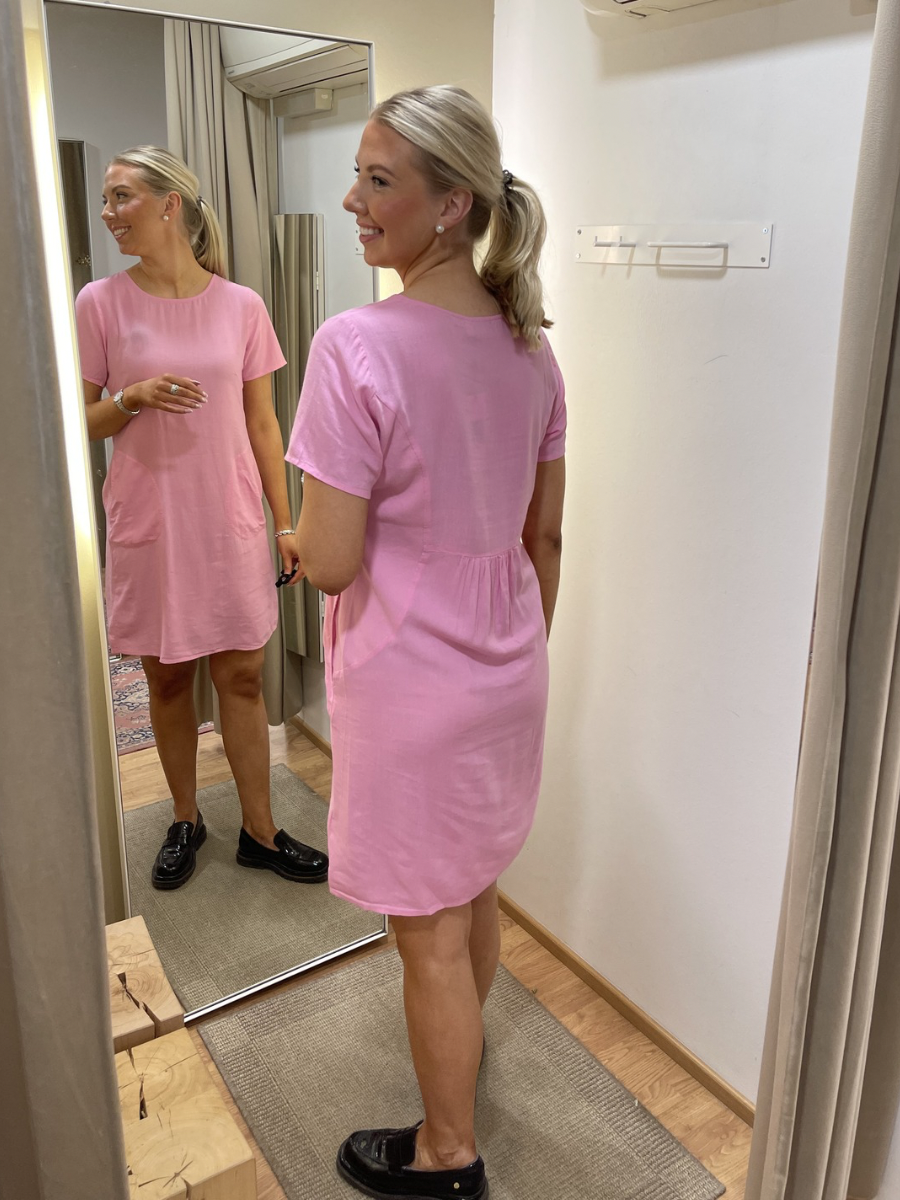 Kaffe Milia pellavasekoitemekko, Pinkki ja oranssinpunainen