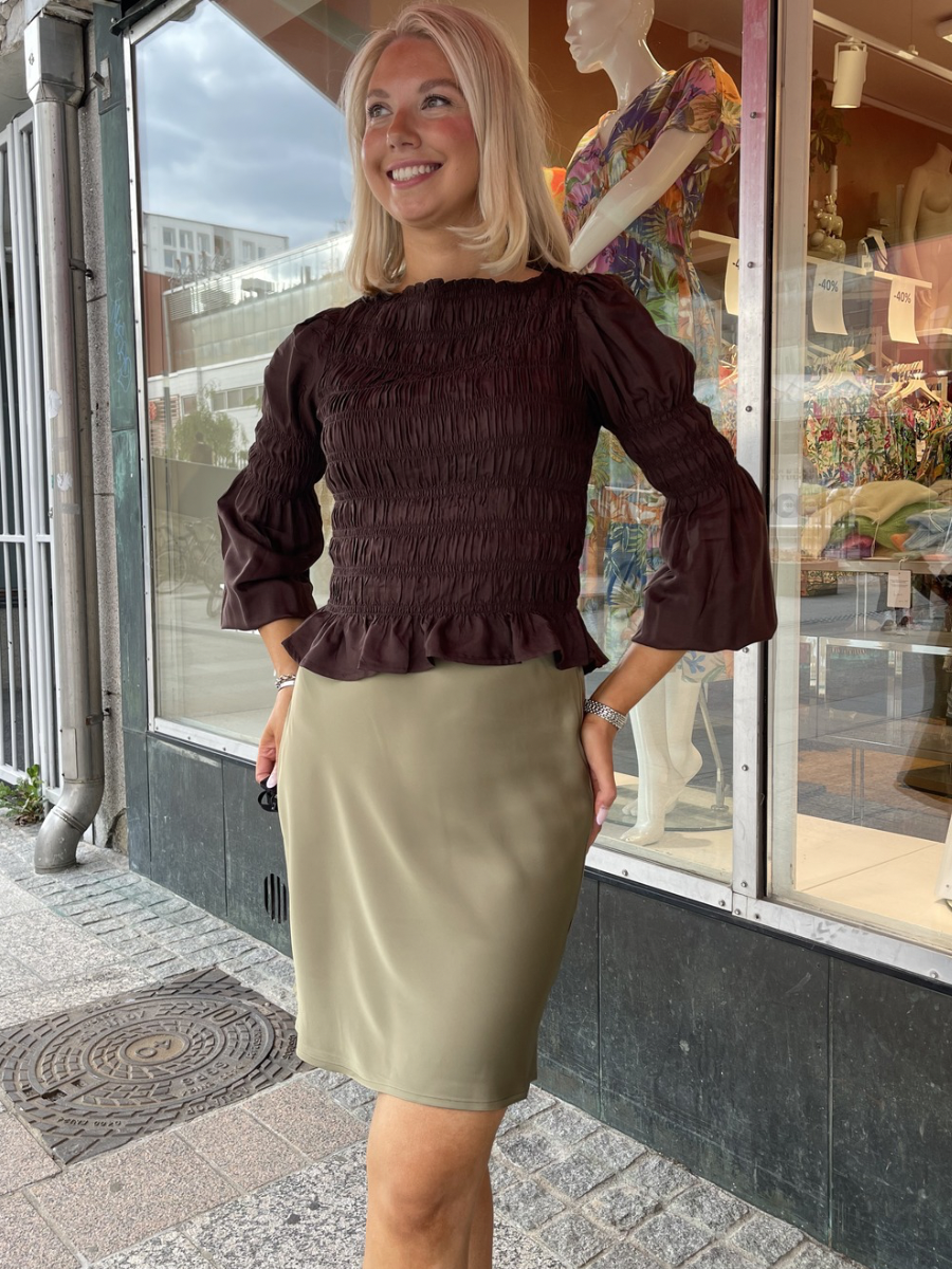 Hill cropped satiinihame, Aloe vihreä ja Ruskea