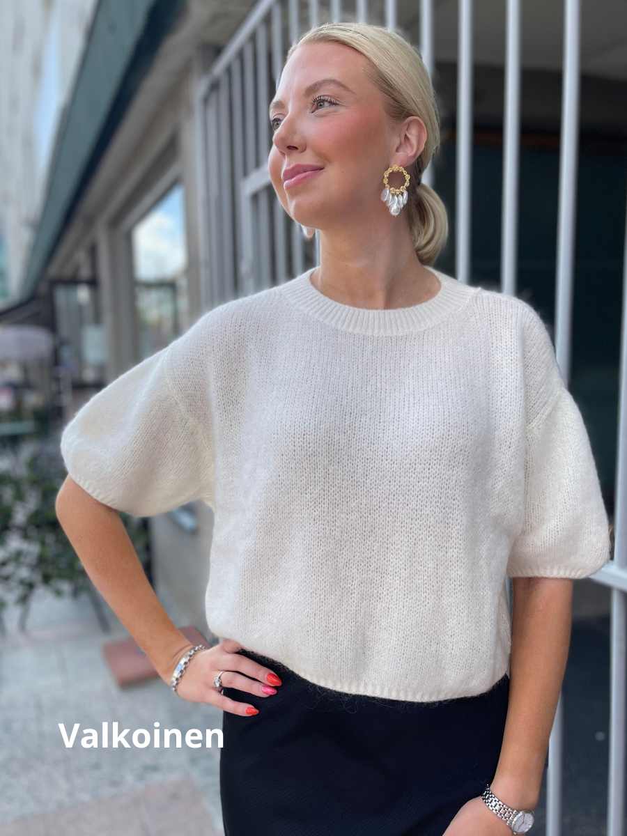 Bella neulepusero, eri värejä