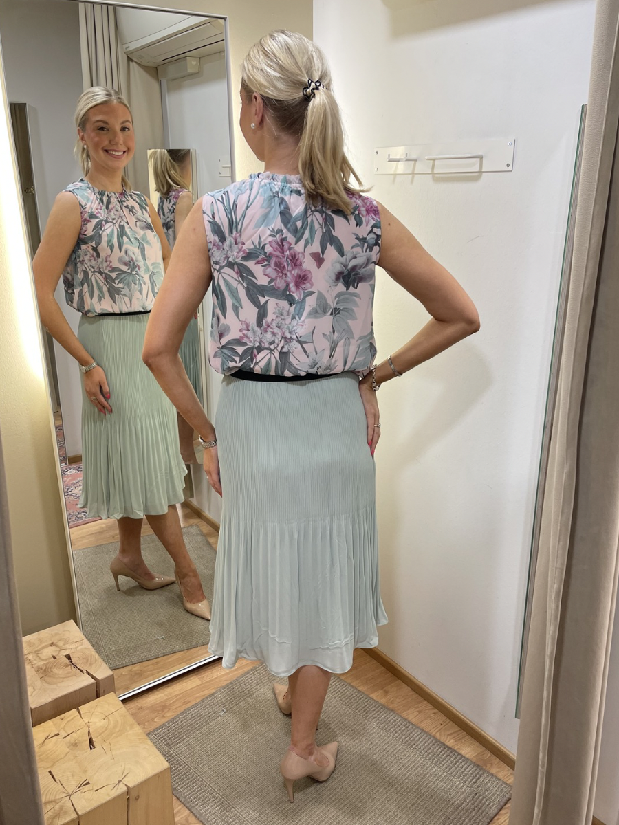 STI Kelsea pusero, kaksi väriä