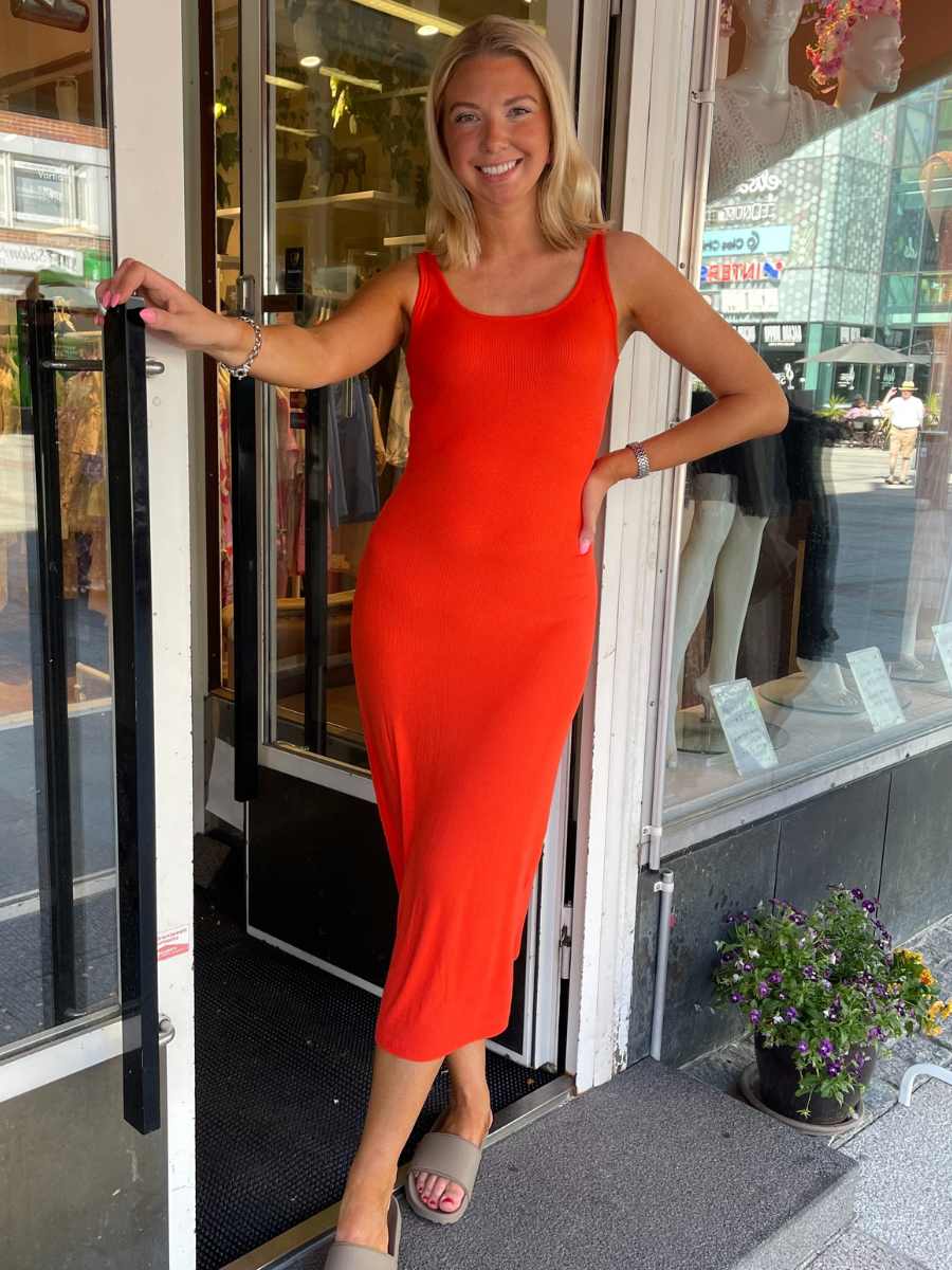 Kaffe Carmin trikoomekko, oranssi ja musta