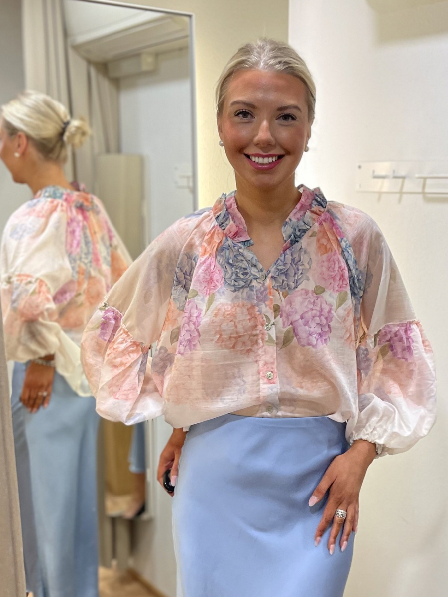 Emma pionipusero, eri värejä