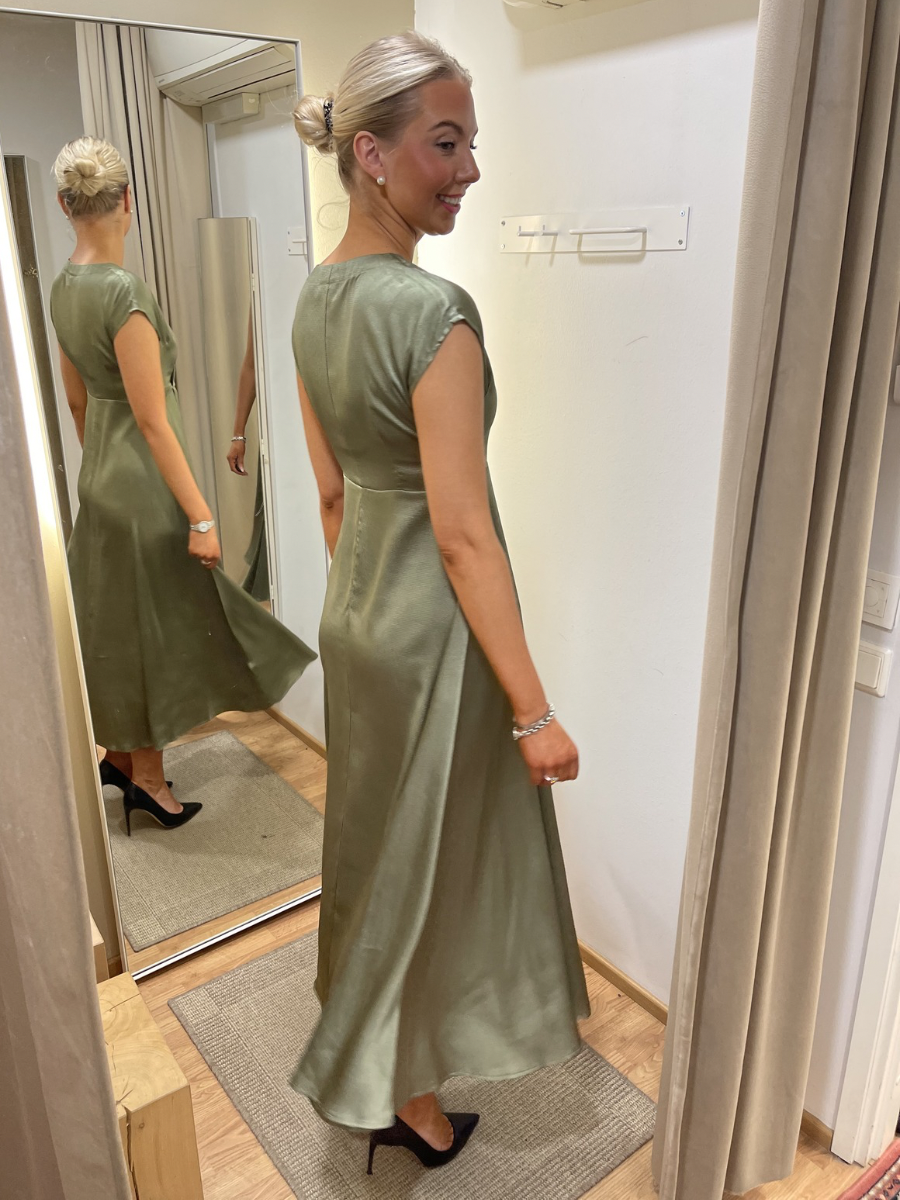 CR Loretta mekko, Oil Green