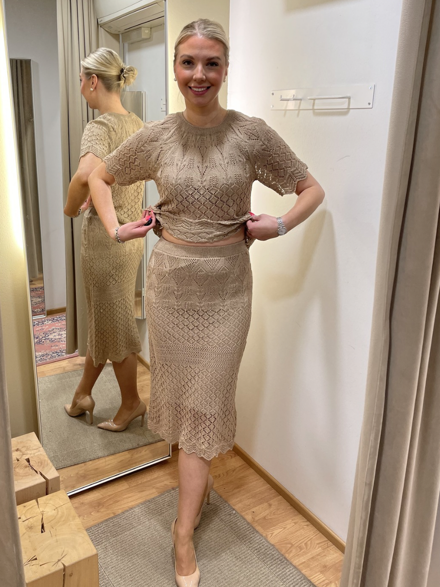 Cream Sevija neuloshame, Light ambhora