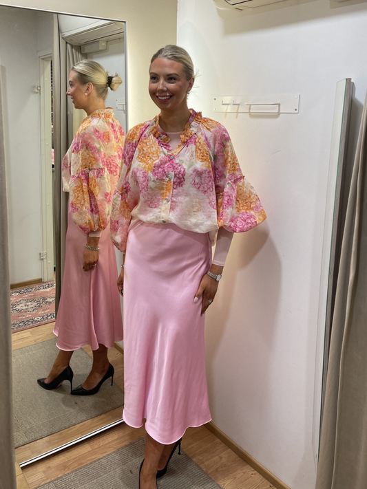 Silva satiinihame, vaaleansininen, oliivinvihreä, tummansininen ja musta