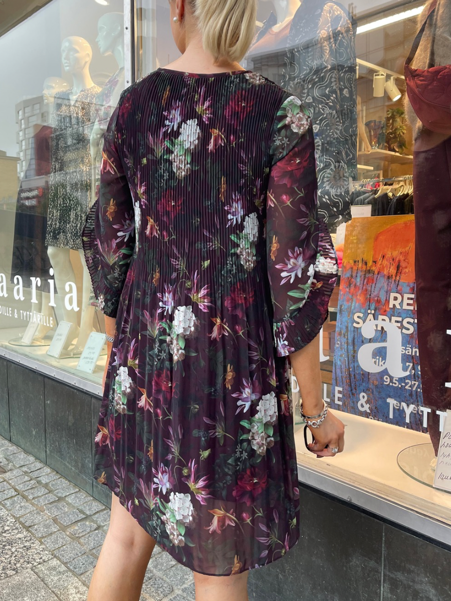 STI Cindra mekko, tummansininen ja viininpunainen