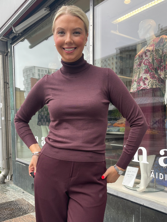 Astrid rollneck poolopusero, eri värejä