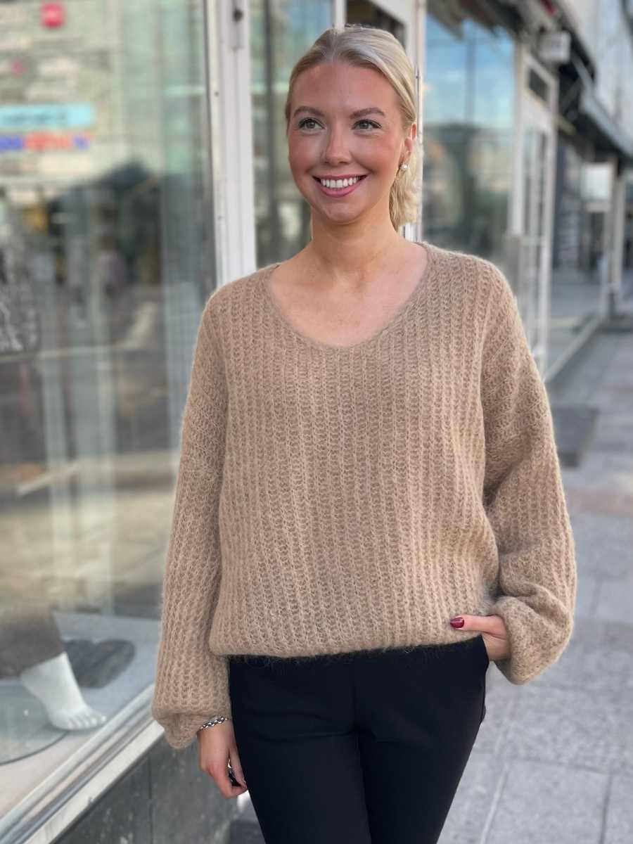 Halla neulepusero oversize, eri värejä