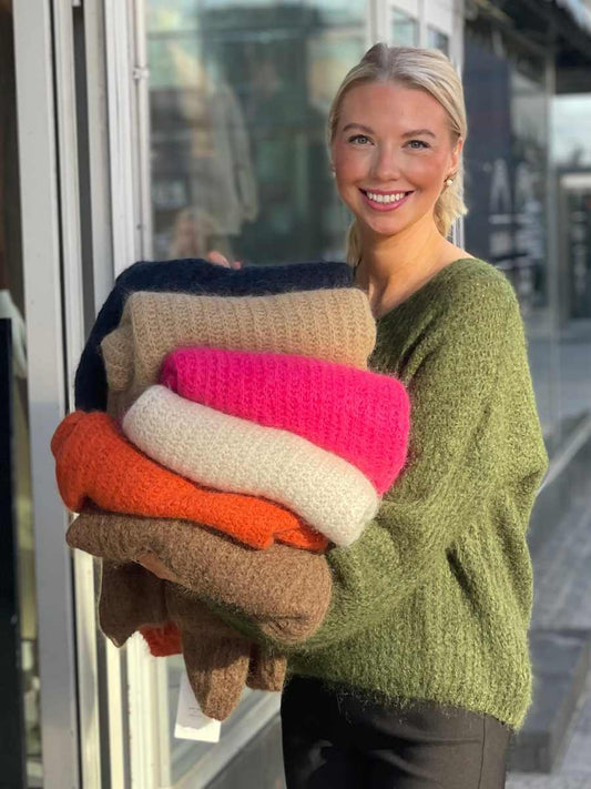 Halla neulepusero oversize, eri värejä