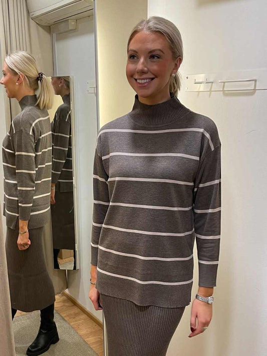 Jensen neulepusero Raita, eri värejä