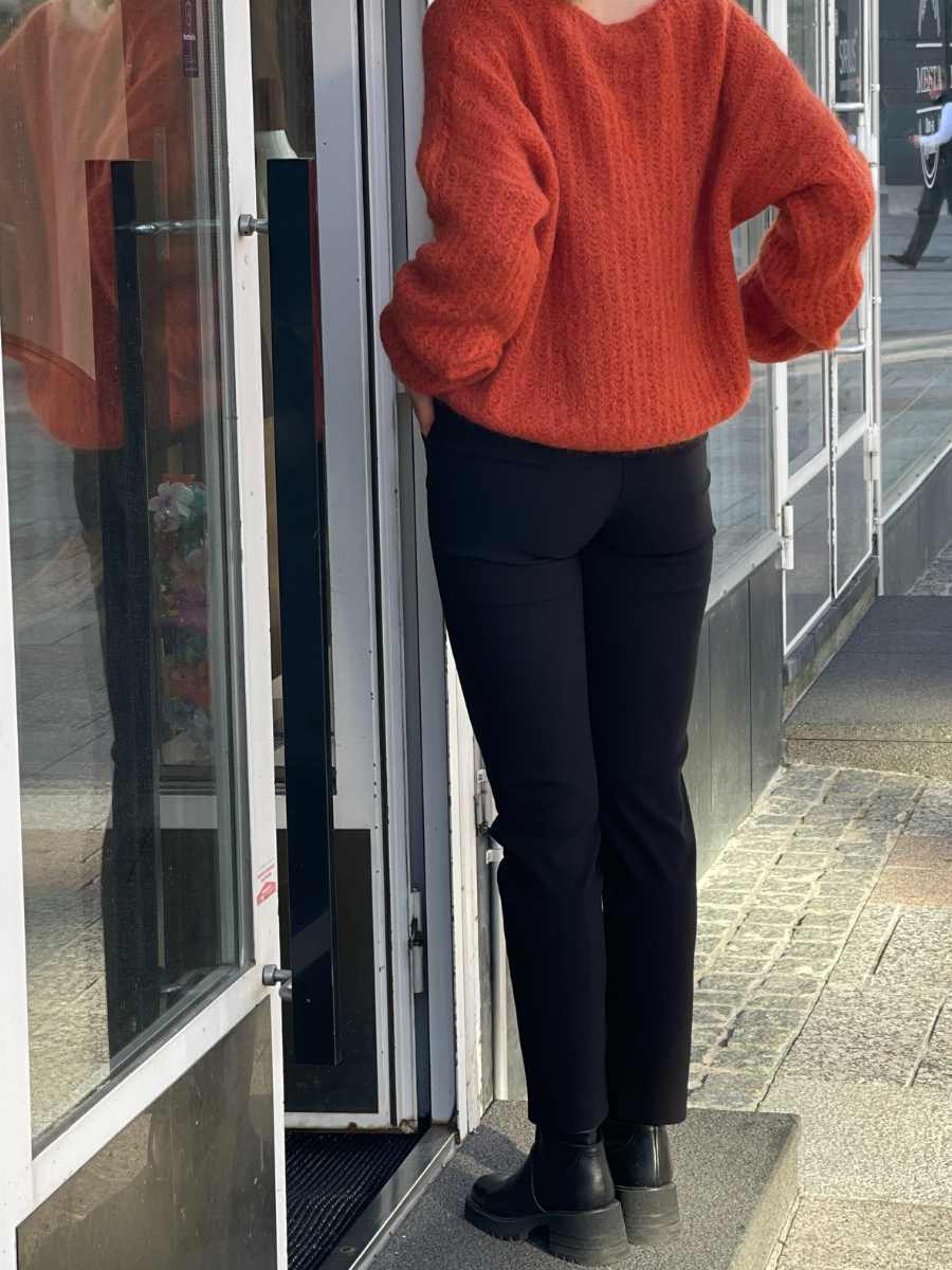 Laurie Taylor Regular housut, musta 101129