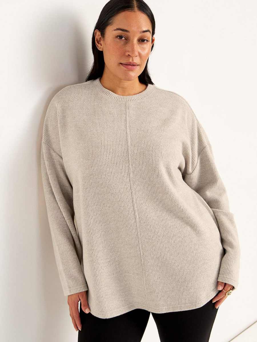 Pehmopusero, eri värejä