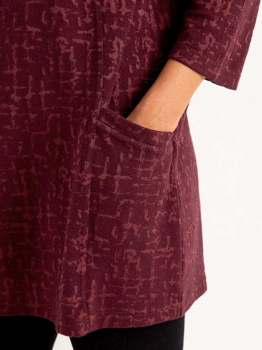 Trikootunika, musta valkoinen ja punainen