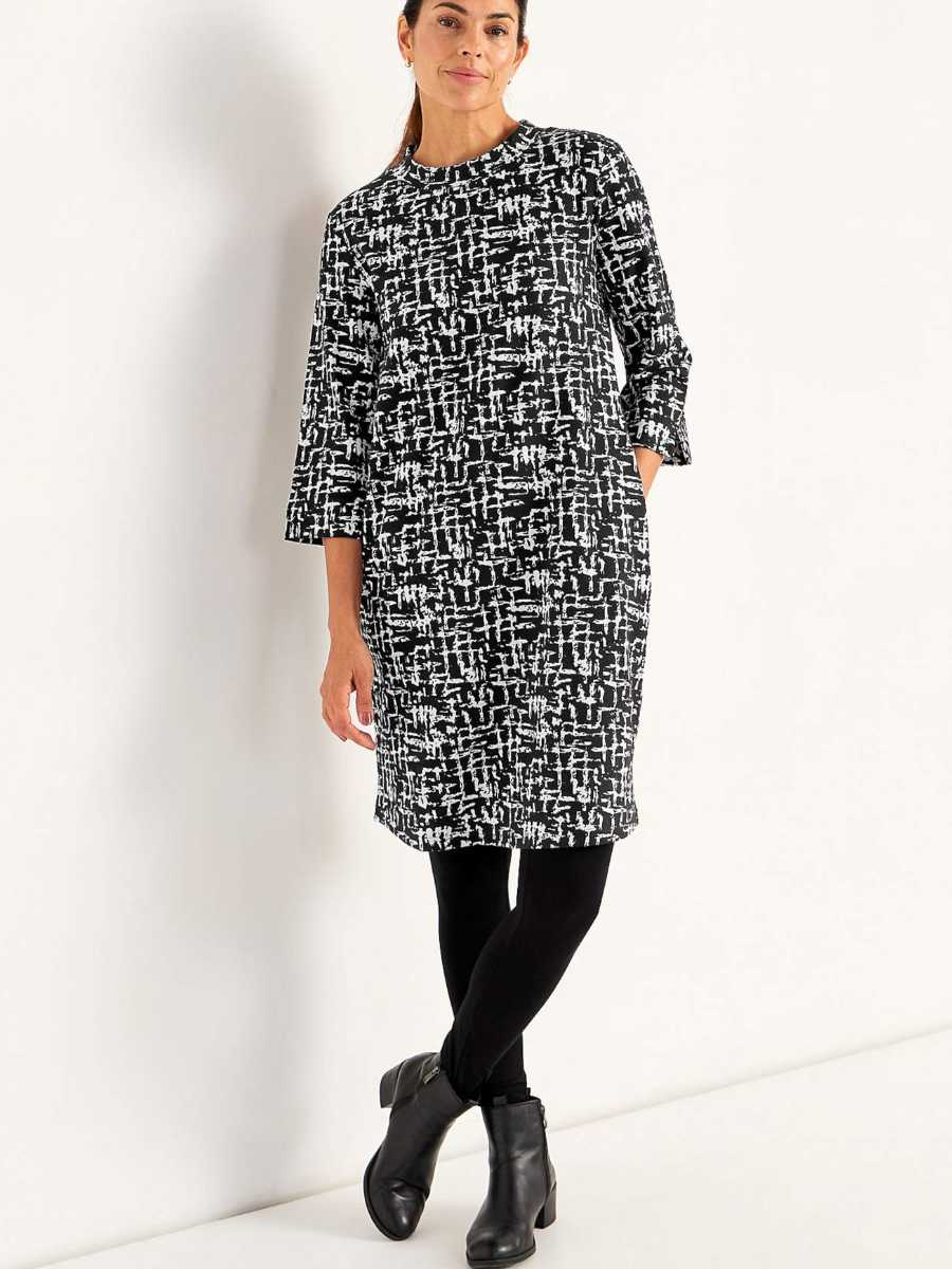 Trikoomekko, musta/valkoinen ja punainen