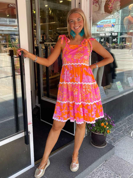 Orientique x Escape Layla lyhyt mekko, oranssi