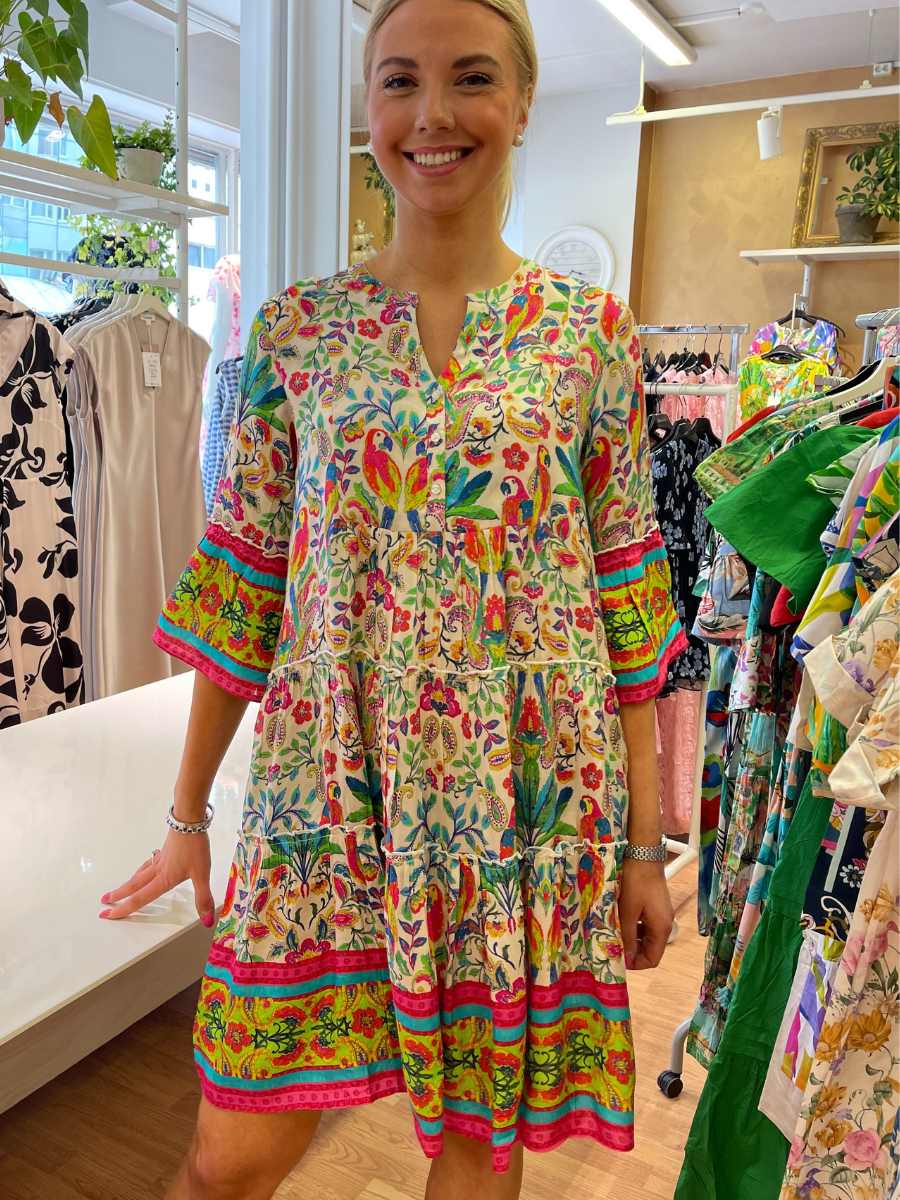 Orientique x Escape mekko, Fleur Dress Layers Frill Sleeve