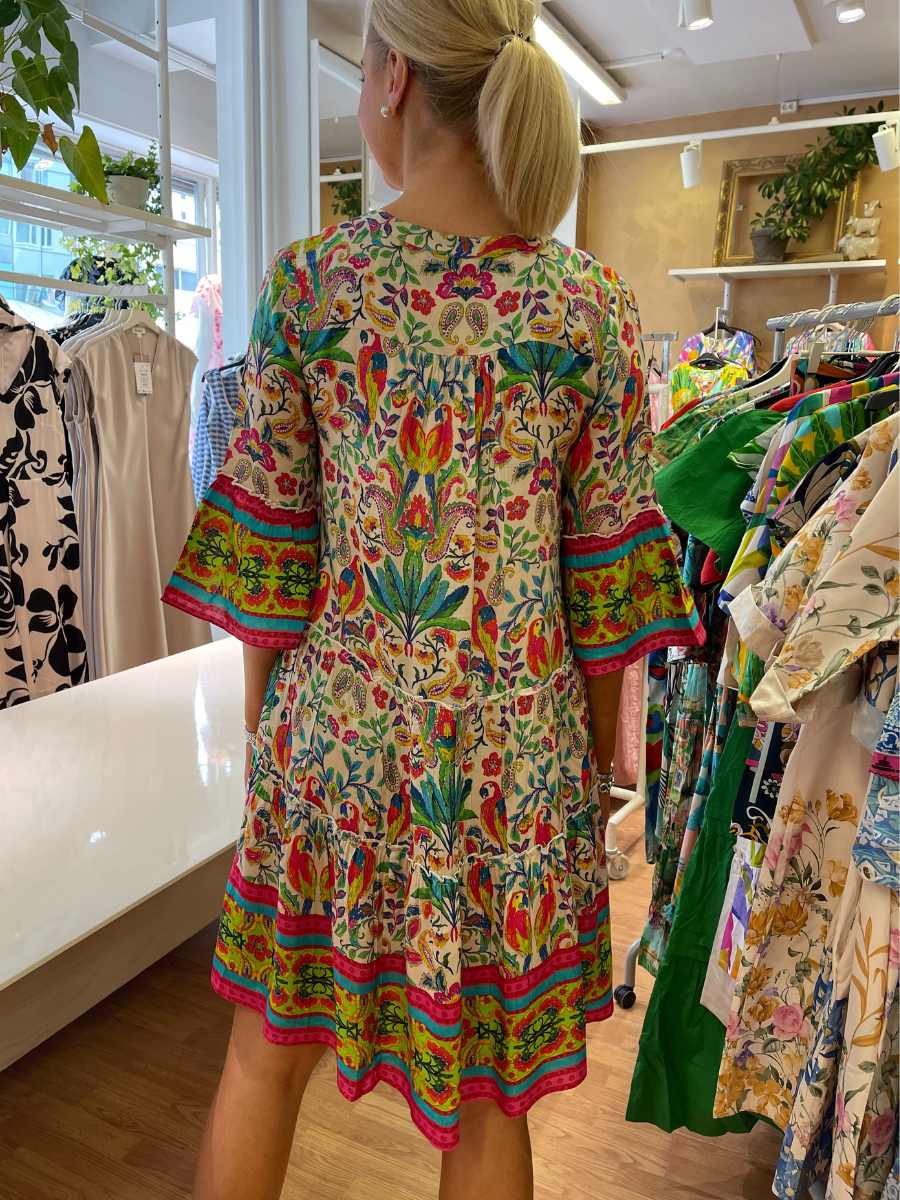 Orientique x Escape mekko, Fleur Dress Layers Frill Sleeve